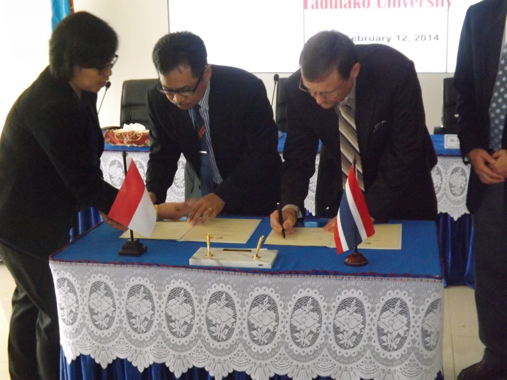 Tadulako University Signed MoU with Asia-Pasifik International University (APIU)